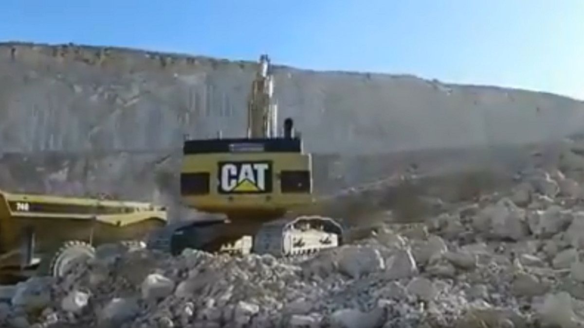 Τροφοδοσία σταθερής μονάδας παραγωγής αδρανών