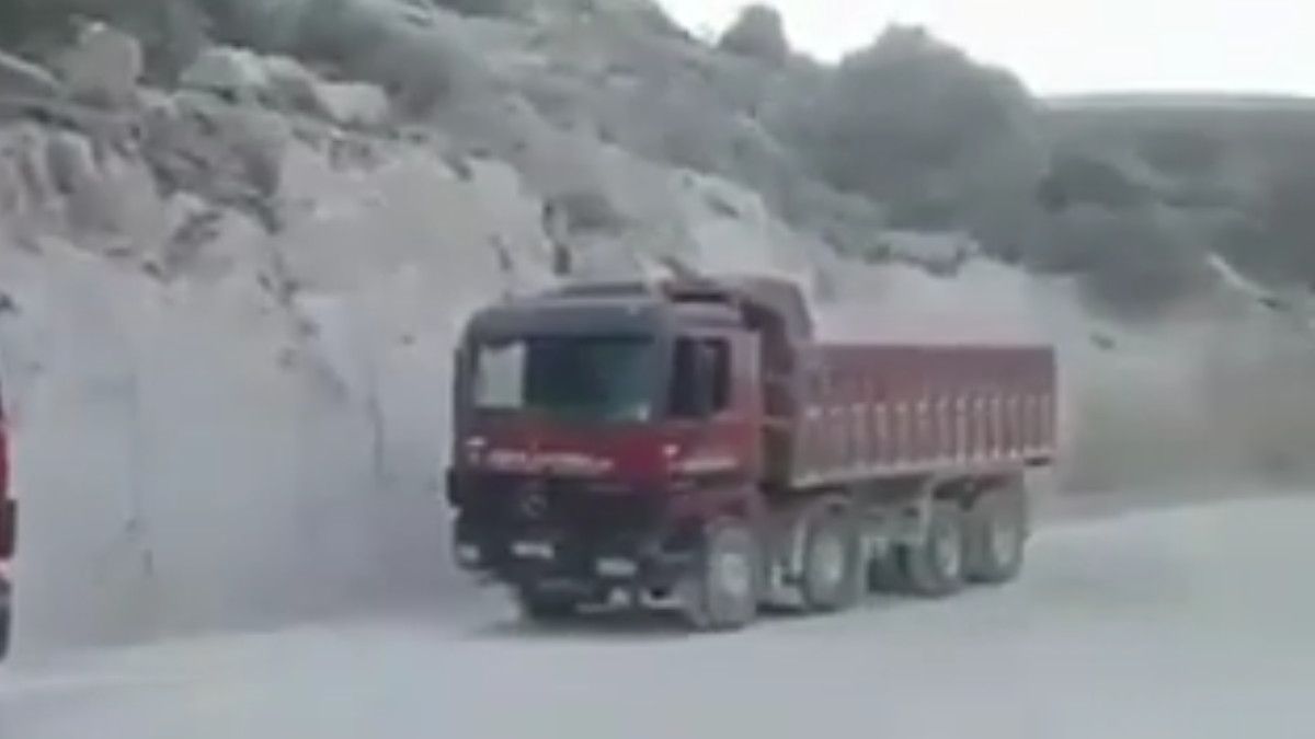 Τα Κινητά Λατομεία στο Λιμάνι της Θίσβης no2