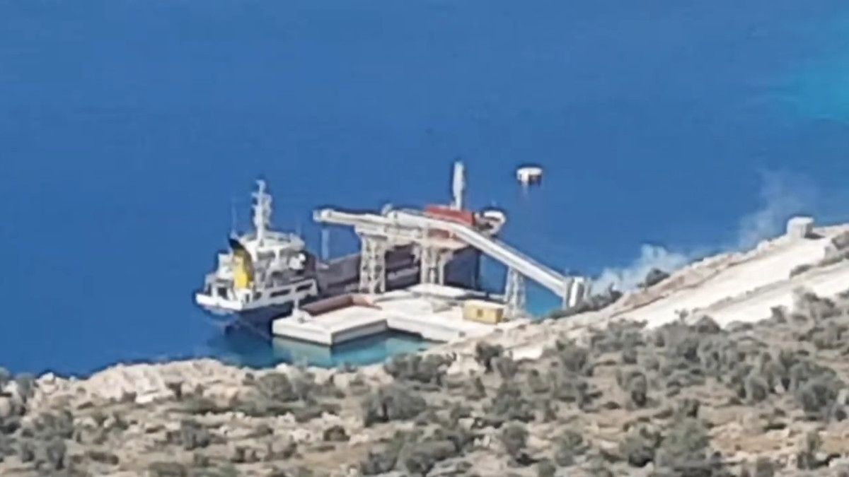 Σύστημα φορτώσεως πλοίου στην Θίσβη Βοιωτίας